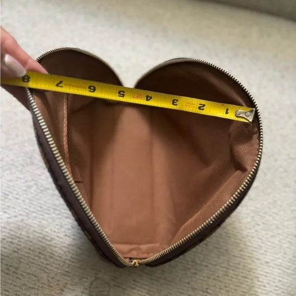 Checkered Brown Cosmetic *Fashion Pouches - Picture 9 of 17